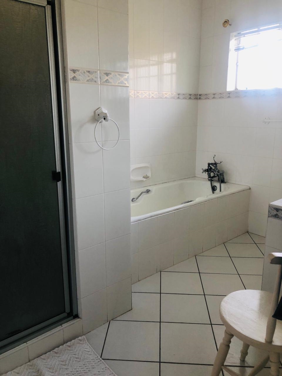 4 Bedroom Property for Sale in Theescombe Eastern Cape